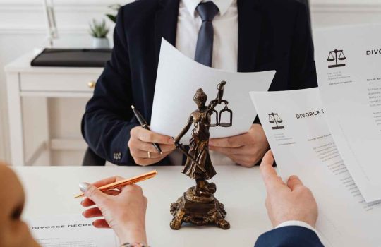 Divorce Lawyer2